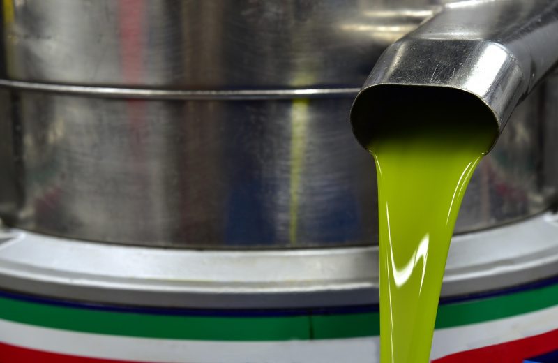 Olio extravergine di oliva toscano